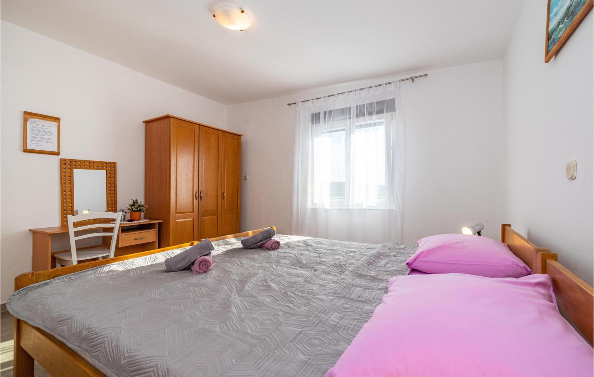 Beautiful Home In Rovanjska With Wifi Bagian luar foto