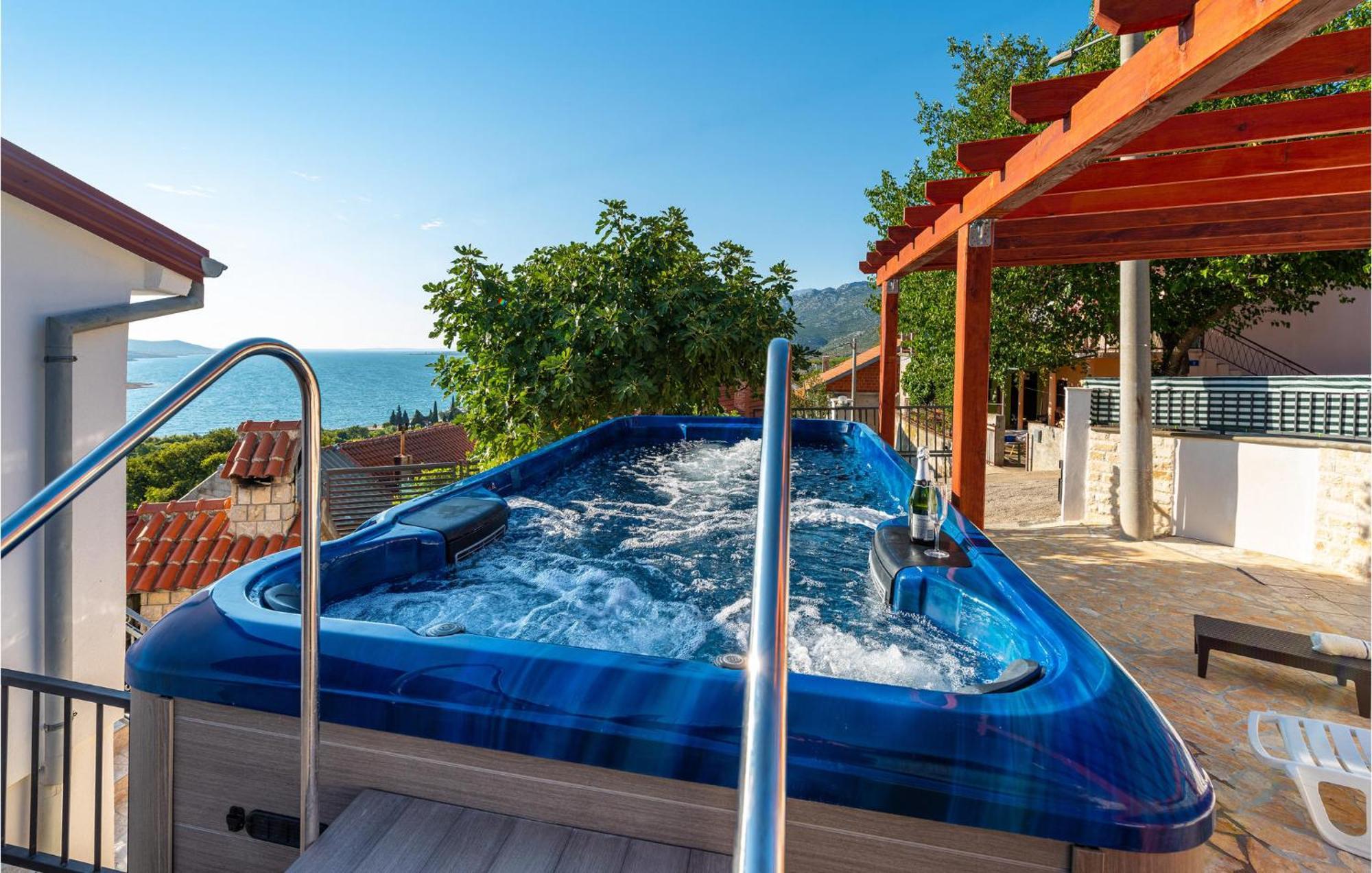 Beautiful Home In Rovanjska With Wifi Bagian luar foto