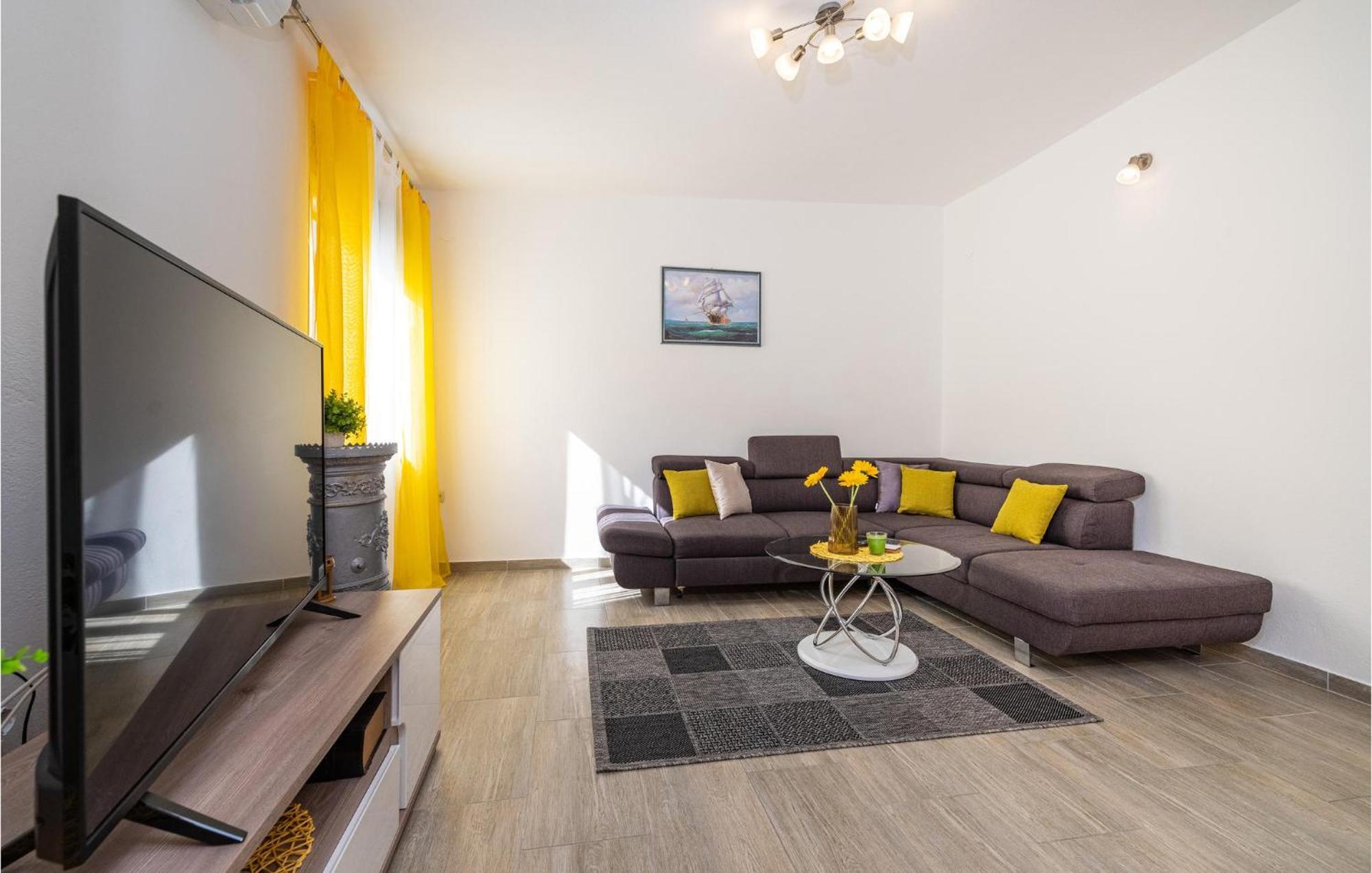 Beautiful Home In Rovanjska With Wifi Bagian luar foto